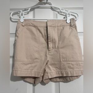 Cargo shorts with matching belt